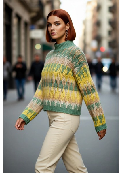 Kadın Etnik Desenli Oversize Dik Yaka Düşük Kol Kalın Crop Triko Kazak Kışlık Günlük Şıklık