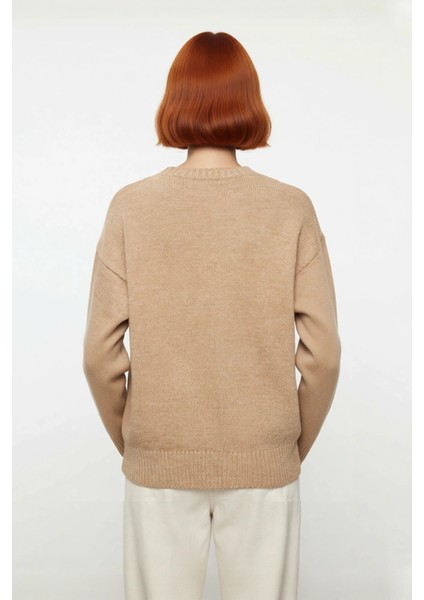 Kadın Oversize Bej Triko Bisiklet Yaka Uzun Kollu Rahat Kazak Kış Günlük Kombinler Için Basic Şıklık fırsatları