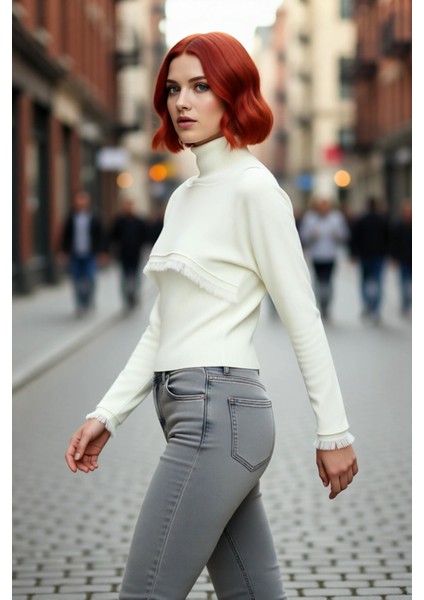 Kadın Dik Yaka Regular Kalıp Püskül Detaylı Uzun Kollu Triko Kazak Crop Bluz Takımı Kışlık Kombin