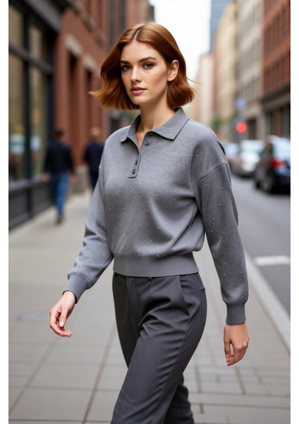 Kadın Polo Yaka Taş Detaylı Regular Kalıp Düşük Kollu Triko Kazak Kışlık Kombinlerin Gözdesi