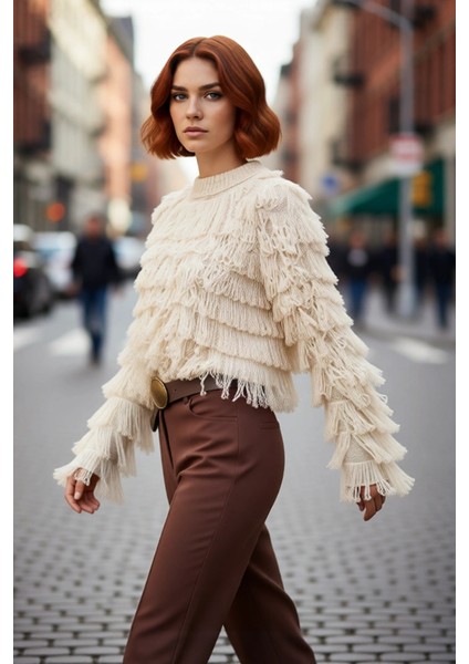 Kadın Püsküllü Dokulu Triko Kazak Regular Kalıp Bisiklet Yaka Kış Şıklığı Için Ideal Seçim