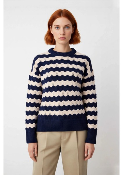 Kadın Lacivert Ekru Oversize Bisiklet Yaka Düşük Kol Dalgalı Ajurlu Yumuşak Dokulu Uzun Triko Kazak fiyatları