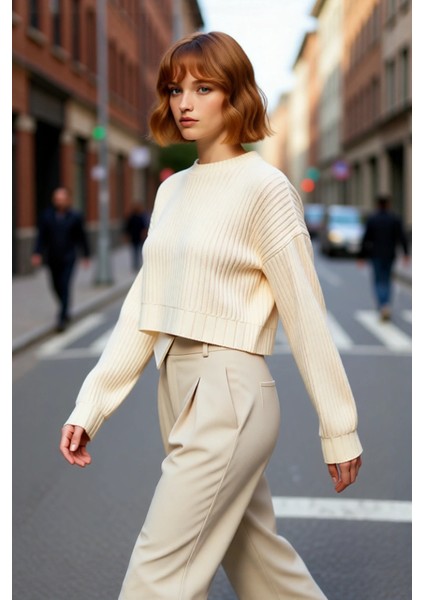 Kadınlar Için Oversize Crop Bisiklet Yaka Fitilli Uzun Kollu Basic Akrilik Triko Kazak Ilkbahar