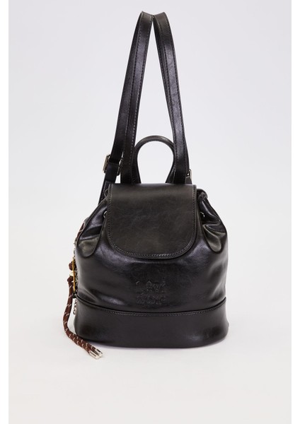 Büzgü Kapamalı, Charm Aksesuar Detaylı Kadın Sırt Çantası 930301 Siyah