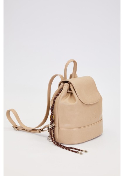 Büzgü Kapamalı, Charm Aksesuar Detaylı Kadın Sırt Çantası 930301 Gri fiyatları