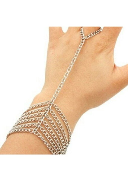 Şıklığınızı Tamamlayacak Gümüş Zincirli Kadın Şahmeran