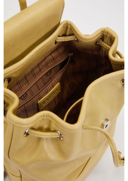 Büzgü Kapamalı, Charm Aksesuar Detaylı Kadın Sırt Çantası 930301 Yeşil modelleri