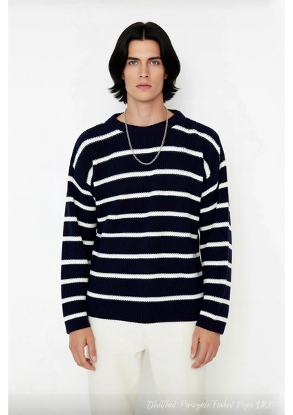 Modern Erkek Gri Çizgili Oversize Bisiklet Yaka Akrilik Uzun Kollu Kış Kombinlerinin Vazgeçilmezi