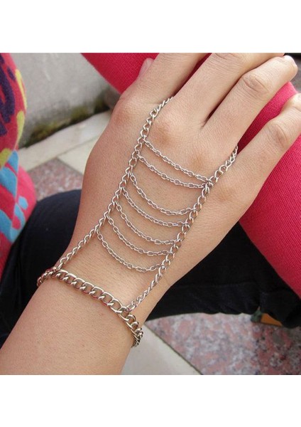 Şıklığınızı Tamamlayacak Gümüş Renk Zincirli Kadın Şahmeran