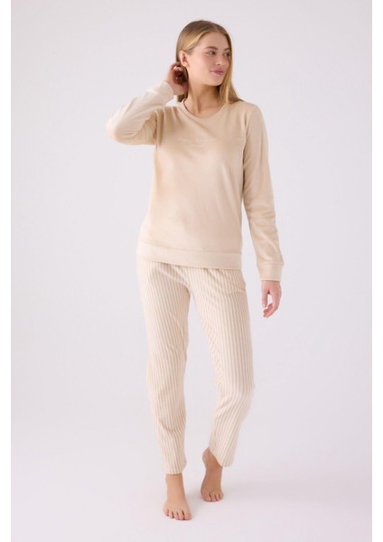Kadın Kadife Uzun Kollu Pijama Takımı modelleri