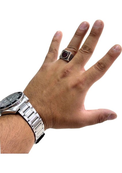 Oval Akik Taşlı Kare Çerçeveli Gümüş Erkek Yüzük modelleri