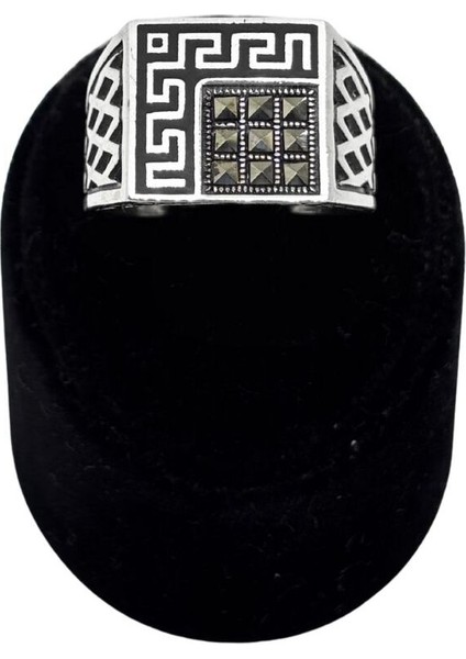 Markazit Taşlı Greg Desenli Kare Gümüş Erkek Yüzük