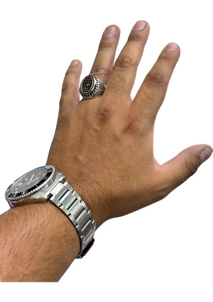 Siyah Taş Bezeli Gümüş Oval Erkek Yüzük modelleri