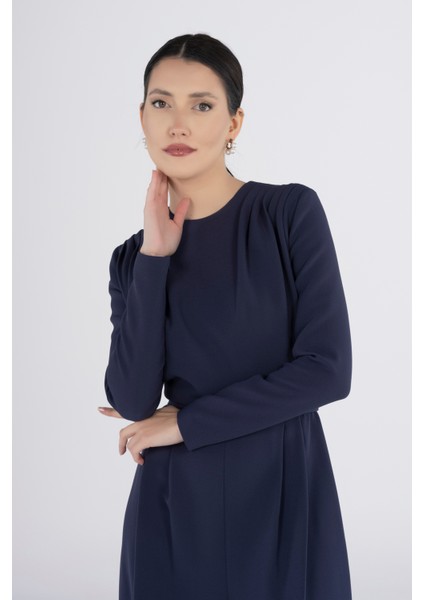 Lacivert Uzun Kollu Kuşaklı Pileli Tulum – Şık Kadın Tulum Modeli Ofis Davet Gece Kombini Için fırsatları