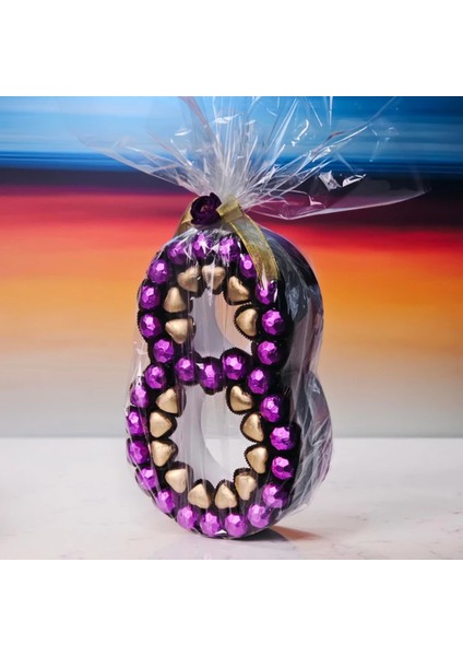 8 Mart Dünya Kadınlar Günü Premium Yaldızlı Çikolata fırsatları