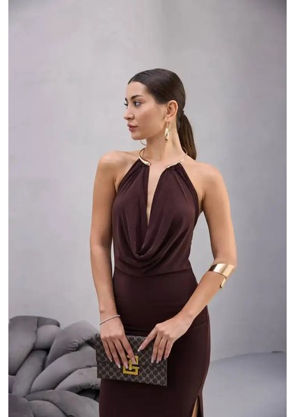 Boyundan Aksesuarlı Degaje Yaka Elbise fiyatları