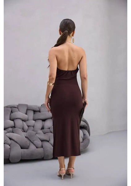 Boyundan Aksesuarlı Degaje Yaka Elbise modelleri