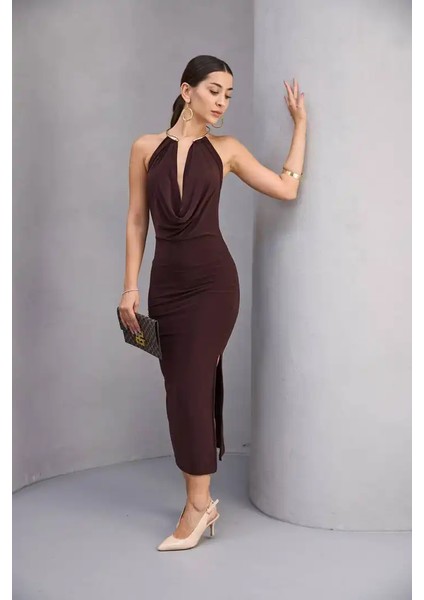 Boyundan Aksesuarlı Degaje Yaka Elbise