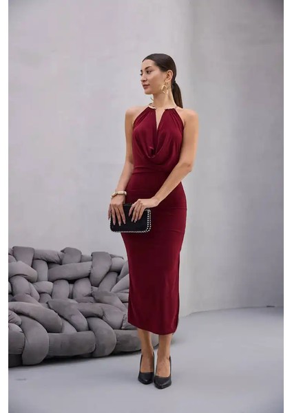 Boyundan Aksesuarlı Degaje Yaka Elbise