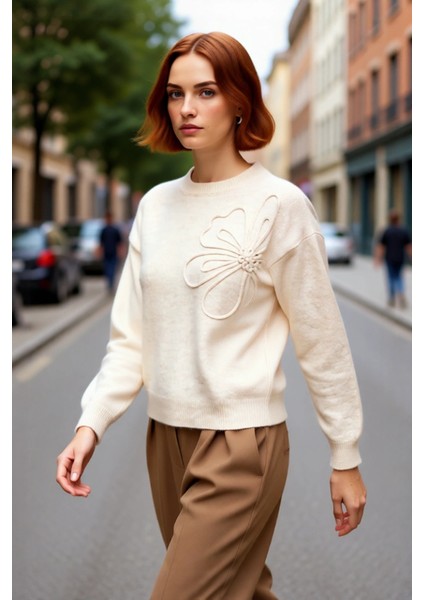 Kadınlara Özel Bisiklet Yaka Nakışlı Çiçekli Gri Triko Kazak Günlük Kış Stili Kaliteli Şık fırsatları