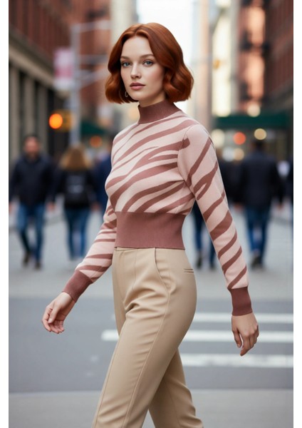 Kadınlara Özel Pembe Zebra Desenli Dik Yaka Uzun Kollu Crop Triko Kazak Kış Şıklığı Için Kaliteli modelleri