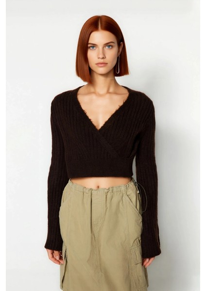 Kadın Antrasit Crop Boy Fitted Kruvaze Triko Kazak Günlük Şıklık ve Konforu Kış Sezonuna Taşır fiyatları