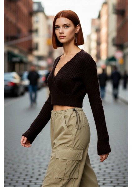Kadın Antrasit Crop Boy Fitted Kruvaze Triko Kazak Günlük Şıklık ve Konforu Kış Sezonuna Taşır fırsatları