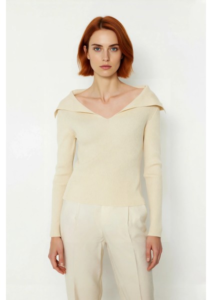 Kadın Şık Devrik Yaka Fitilli Triko Üst Fitted Kesim Uzun Kol Crop Model Ilkbahar Sonbahar