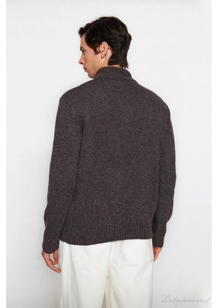 Erkek Modern Düğmeli Dik Yaka Fitted Kalıp Triko Kazak Soğuk Kış Günleri Için Ideal Şık Seçim fiyatları