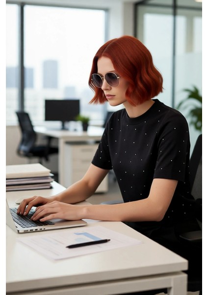 Kadın Günlük Şık Regular Kesim Taş Detaylı Kısa Kol Bisiklet Yaka Triko Bluz Ilkbahar Için