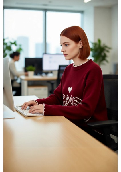 Kadın Bisiklet Yaka Düşük Kollu Intersia Dokuma Regular Boy Triko Kazak Kışlık Kombinlerin Gözdesi