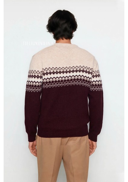 Erkek Fitted Bisiklet Yaka Etnik Desenli Triko Kazak Soğuk Havalar Için Şık ve Konforlu Bir Tercih modelleri