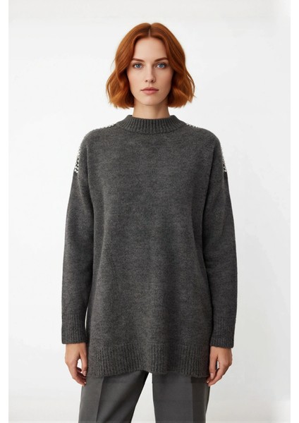 Kadınlar Için Konforlu Regular Kalıp Bisiklet Yaka Uzun Kol Taş Işlemeli Triko Kazak Kaliteli fiyatları