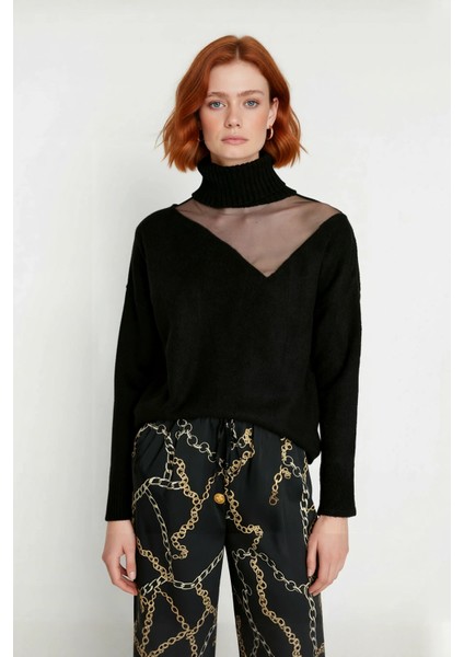 Kadın Basic Siluet Triko Kazak Düşük Kol Choker Yaka Tül Detaylı Kış Stiline Modern Dokunuş