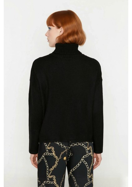 Kadın Basic Siluet Triko Kazak Düşük Kol Choker Yaka Tül Detaylı Kış Stiline Modern Dokunuş fiyatları