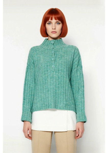 Kadın Dik Yaka Oversize Kalıp Düz Renk Düşük Kol Triko Kazak Soğuk Havalarda Konforlu ve Modern