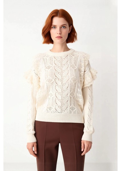 Kadın Nakış Desenli Dantel Garnili Kol Detaylı Bisiklet Yaka Regular Kalıp Triko Kazak Kaliteli fiyatları