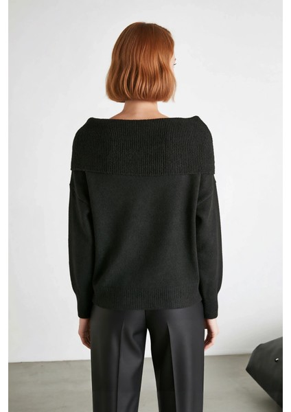 Kadın Regular Kalıp Omuz Dekolteli Düz Desen Triko Kazak Soğuk Havalar Için Şık Seçim Kaliteli fiyatları