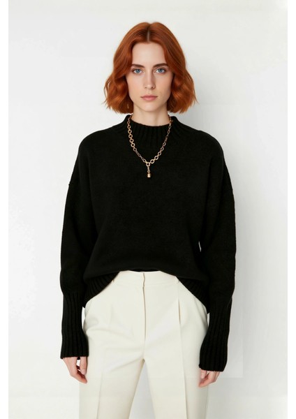 Kadın Basic Düz Desen Oversize Kesim Dik Yaka Triko Kazak Reglan Kol Kış Aylarının Konforlu Şıklığı fiyatları