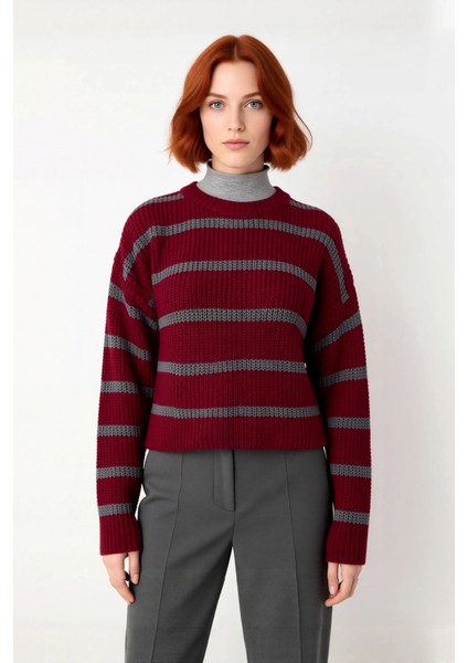 Kadın Crop Boy Akrilik Triko Kazak Bisiklet Yaka Geniş Kalıp Çizgili Soğuk Havalara Uygun Kaliteli fiyatları