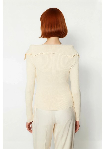 Kadın Modern Fitted Triko Bluz Devrik Carmen Yaka Ince Fitilli Dokuma Uzun Kol Crop Tasarım modelleri