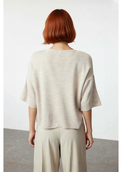 Kadınlara Özel Basic Kesim Bisiklet Yaka Kısa Kol Triko Üst Günlük Rahatlık ve Konfor Sunar fiyatları