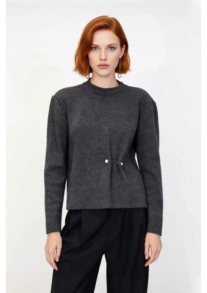 Kadın Akrilik Triko Kazak Regular Kalıp Bisiklet Yaka Inci Detaylı Gündüzden Geceye Konfor fiyatları