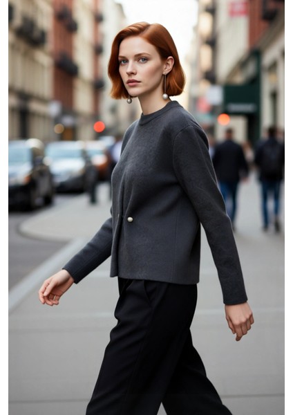 Kadın Akrilik Triko Kazak Regular Kalıp Bisiklet Yaka Inci Detaylı Gündüzden Geceye Konfor fırsatları