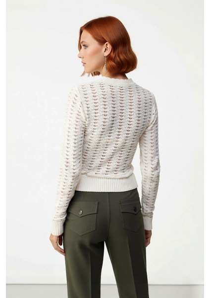 Kadın Ince Ajurlu Triko Kazak Fitted Kalıbı ve Bisiklet Yakasıyla Ilkbahar Sonbahar Zarafeti Sunar modelleri