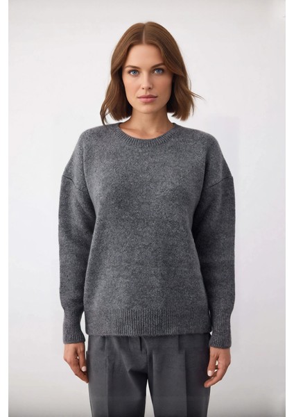 Kadın Triko Kumaş Düz Desenli Oversize Bisiklet Yaka Kazak Soğuk Günler Için Ideal Seçim Kaliteli