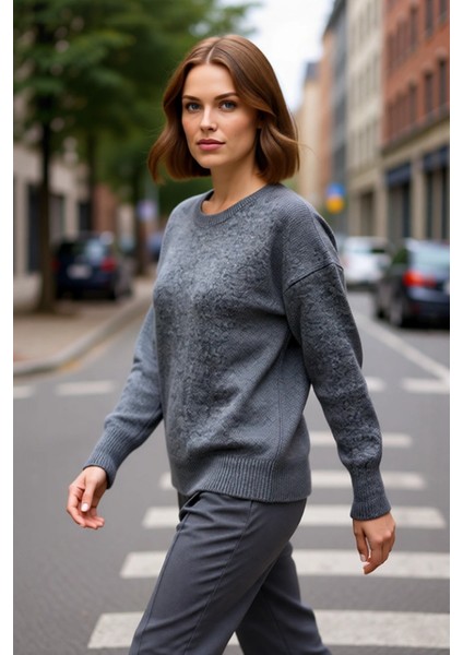 Kadın Triko Kumaş Düz Desenli Oversize Bisiklet Yaka Kazak Soğuk Günler Için Ideal Seçim Kaliteli modelleri