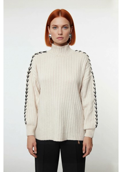 Kadın Rahat Oversize Dik Yaka Nakışlı Triko Kazak Soğuk Hava Şıklığı Için Ideal Seçim Kaliteli fiyatları