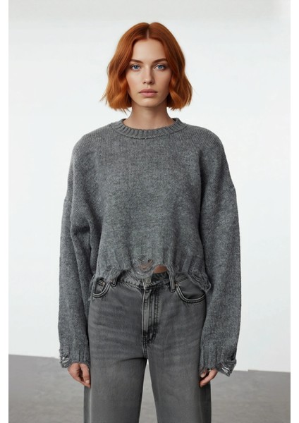 Kadın Basic Siluet Oversize Triko Kazak Crop Düşük Kol Akıtma Detaylı Soğuk Havalar Için Ideal fiyatları