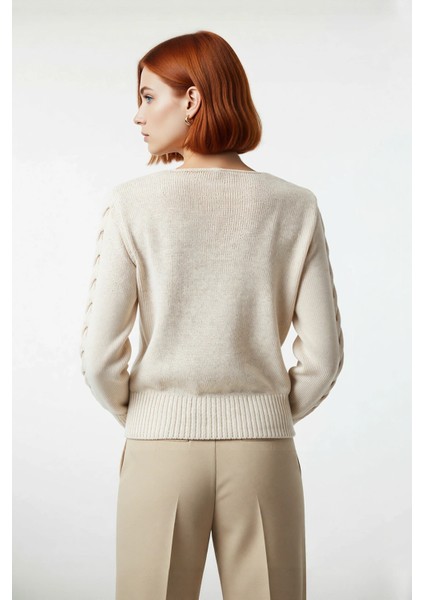 Kadın Basic Siluet Ajurlu Uzun Kollu V Yaka Triko Kazak Casual ve Fashion Forward Görünümler Sunar. modelleri